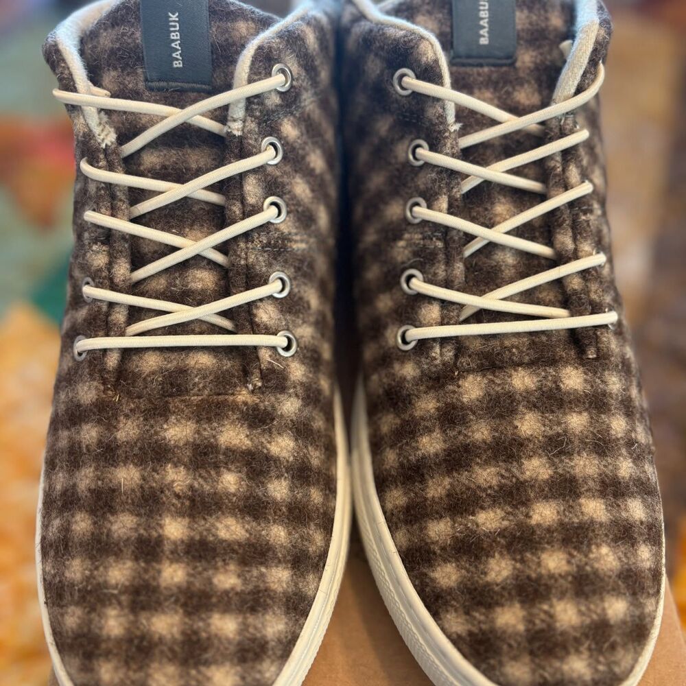 Baabuk Checker Board Sneakers